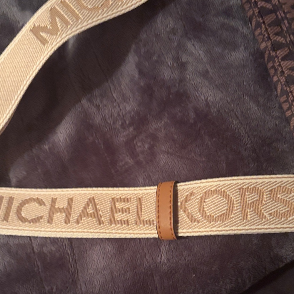 Michael Kors Signature Brown and Tan Crossbody Bag - Picture 6 of 8